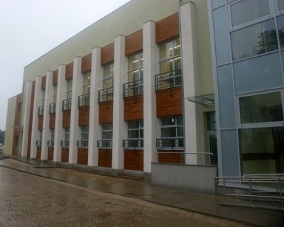 Przebudowa hali sportowej i budynku kościoła w Świętoszowie