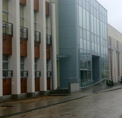 Przebudowa hali sportowej i budynku kościoła w Świętoszowie