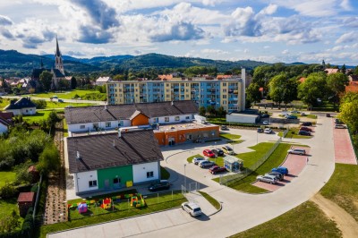 Budowa pasywnego budynku przedszkola z funkcją żłobkową w Pieszycach