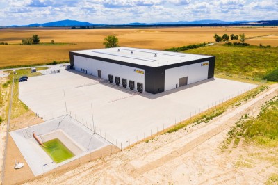 Budowa hali magazynowej w systemie zaprojektuj-wybuduj w Kostomłotach