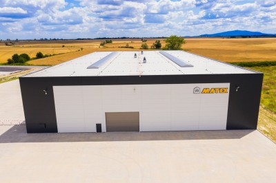 Budowa hali magazynowej w systemie zaprojektuj-wybuduj w Kostomłotach
