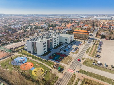 Rozbudowa budynku szkoły w Bielanach Wrocławskich