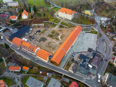 Przebudowa budynku Małej Stajni pod nowe centrum edukacyjne z salą multimedialną